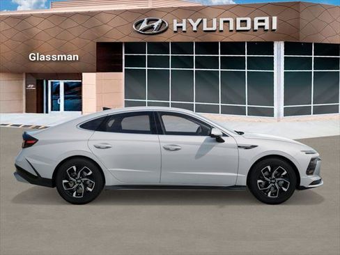 New 2025 Hyundai Sonata SEL image 7