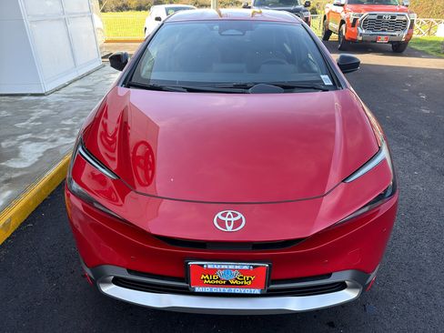 New 2026 Toyota Prius Plug-In Hybrid image 4