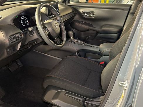 Used 2024 Honda HR-V Sport image 18