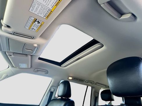 Used 2019 Nissan Armada SL w/ Premium Package RWD image 22