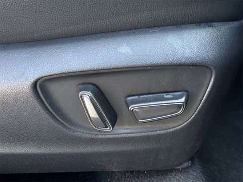 Used 2025 Toyota Grand Highlander AWD image 29