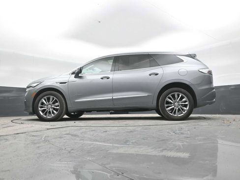 Used 2024 Buick Enclave Avenir image 24