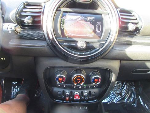 Used 2017 MINI Cooper Clubman S image 26