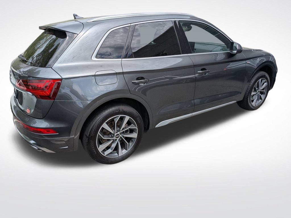 Used 2023 Audi Q5 2.0T Premium Plus w/ Premium Plus Package AWD/4WD image 3