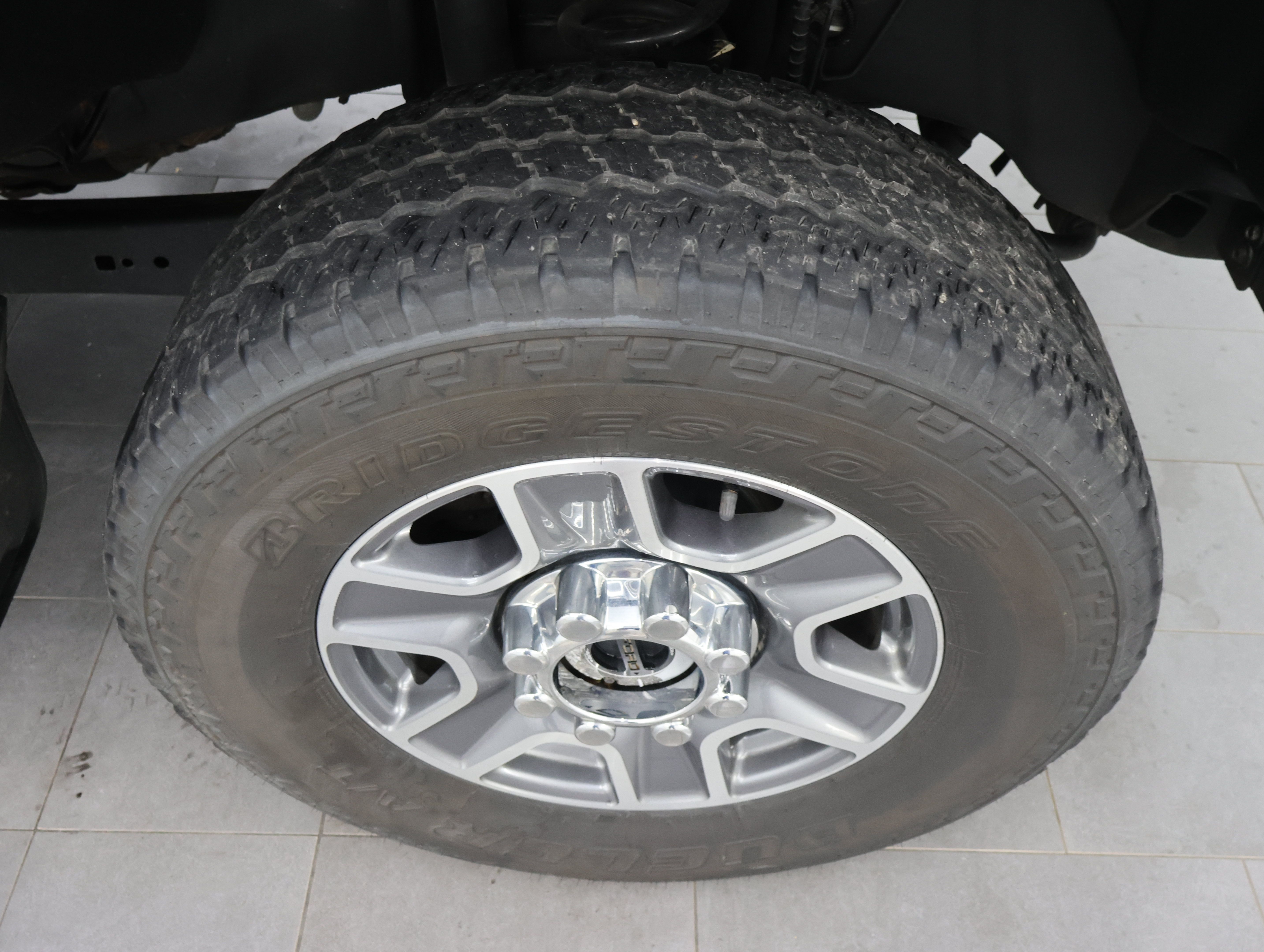 Used 2023 Ford F350 Lariat w/ FX4 Off-Road Package AWD/4WD image 3