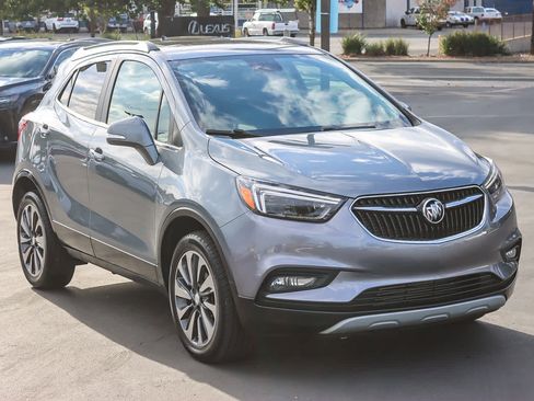 Used 2019 Buick Encore Essence image 5
