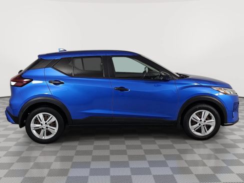 Used 2023 Nissan Kicks S FWD image 9