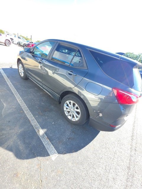 Used 2021 Chevrolet Equinox LS w/ LPO, Blackout Package FWD image 2