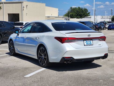 Used 2019 Toyota Avalon XSE FWD image 5