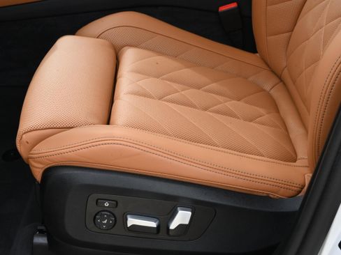 Certified 2025 BMW X5 xDrive40i w/ Premium Package image 28