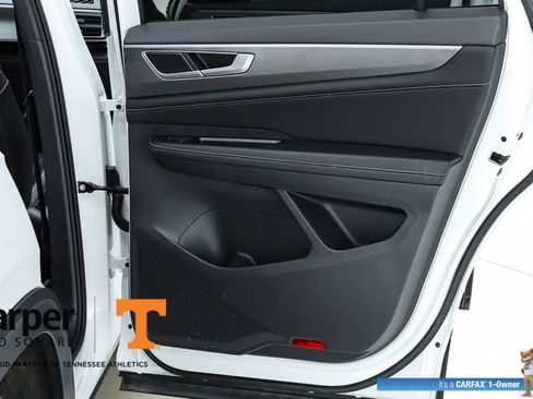 Used 2024 Volkswagen Atlas Cross Sport SE FWD image 29