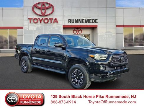 Certified 2021 Toyota Tacoma Limited image 1