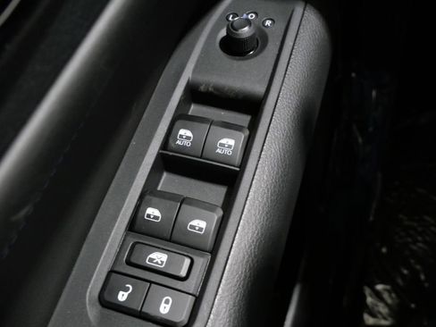 New 2026 Jeep Compass Latitude image 13