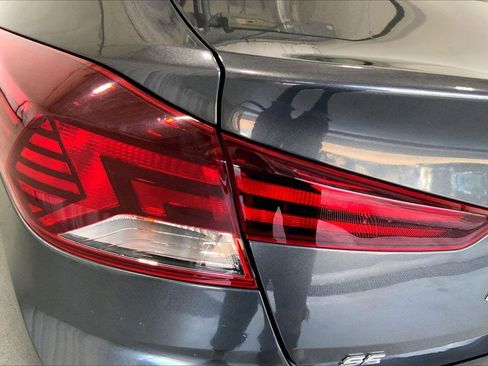 Used 2020 Hyundai Elantra SE FWD image 29