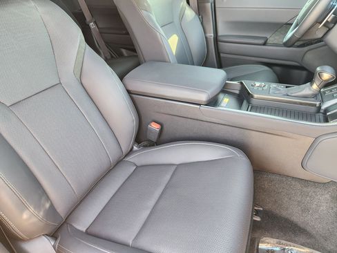 Certified 2025 Lexus GX 550 image 15