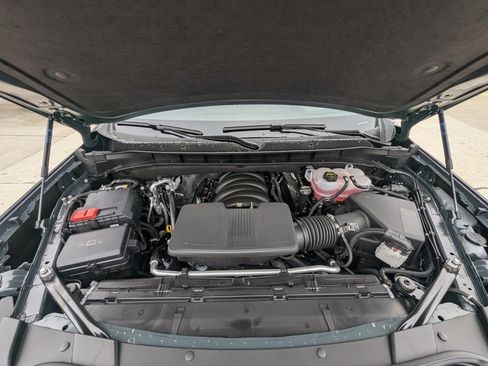 New 2026 Chevrolet Suburban RST image 11