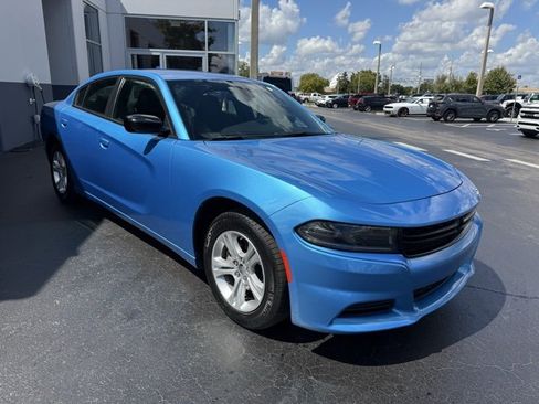 Used 2023 Dodge Charger SXT image 3