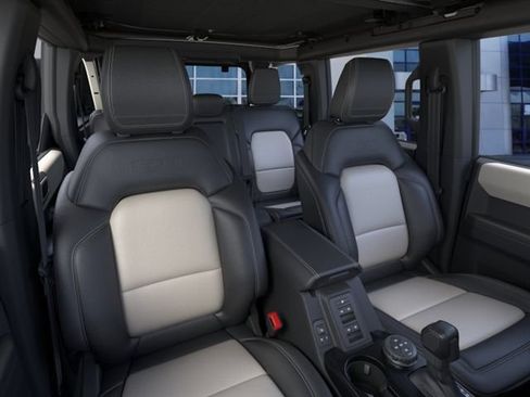 New 2026 Ford Bronco Outer Banks w/ Sasquatch Package AWD/4WD image 10