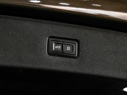 Used 2017 Audi Q7 3.0T Prestige image 52