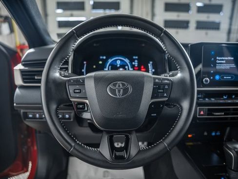Certified 2025 Toyota Camry SE image 29
