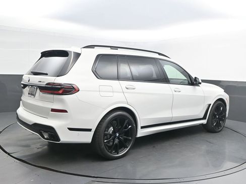 New 2026 BMW X7 xDrive40i w/ M Sport Package image 7