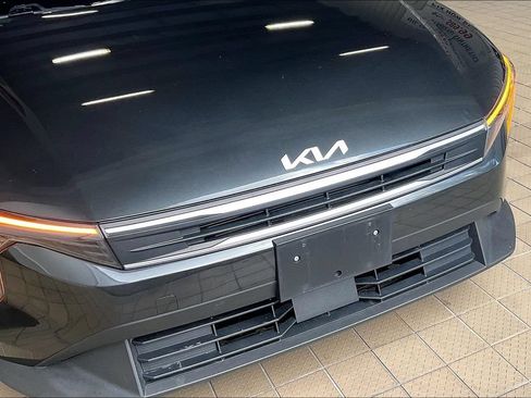 Used 2025 Kia K4 FWD image 27