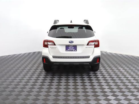 Used 2019 Subaru Outback 2.5i Limited w/ Popular Package #2 AWD/4WD image 8