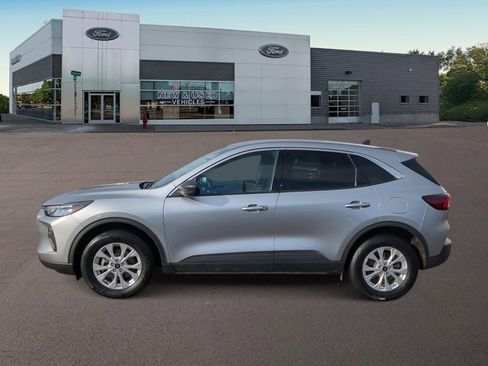 Used 2023 Ford Escape Active image 7