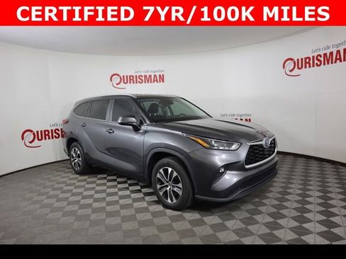 Used 2023 Toyota Highlander XLE FWD image 12