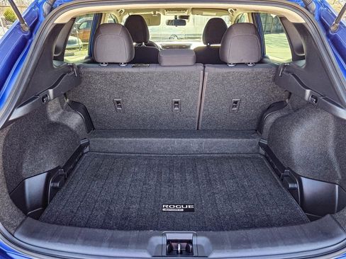 Used 2021 Nissan Rogue Sport S image 32