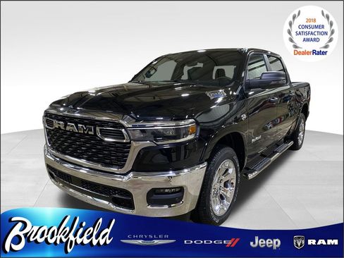 Used 2017 RAM 1500 Big Horn image 3