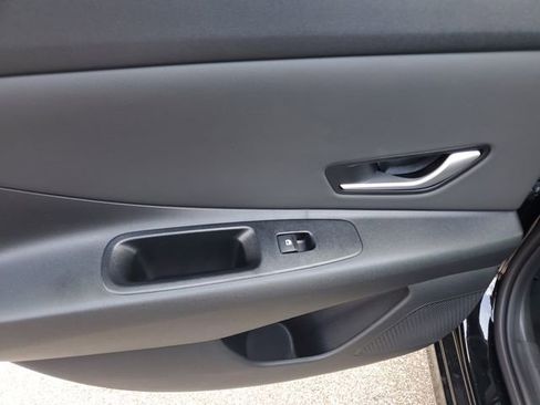 New 2026 Hyundai Elantra Limited FWD image 15