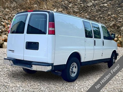 Used 2013 Chevrolet Express 2500 w/ Chrome Appearance Package RWD image 2
