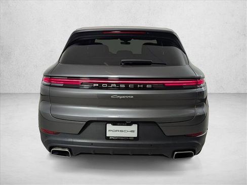 Certified 2025 Porsche Cayenne AWD/4WD image 10