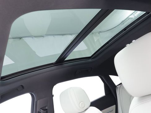 Used 2024 Audi Q8 e-tron Premium Plus w/ Premium Plus Package image 14