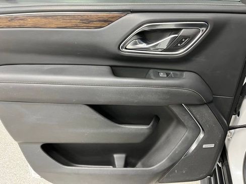 Used 2023 Chevrolet Suburban Premier AWD/4WD image 42