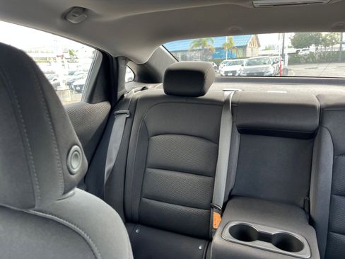 Used 2024 Chevrolet Malibu LT image 41