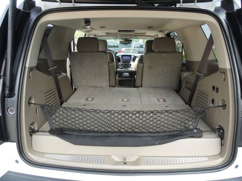 Used 2017 GMC Yukon SLT w/ Premium Edition RWD image 14