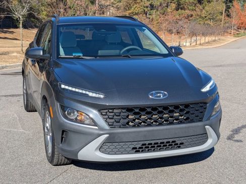 Used 2022 Hyundai Kona SEL image 2