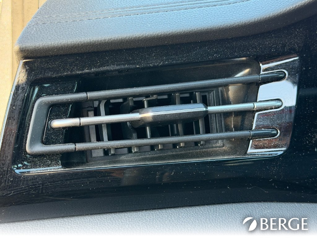 Used 2025 Volkswagen Jetta Sport FWD image 34