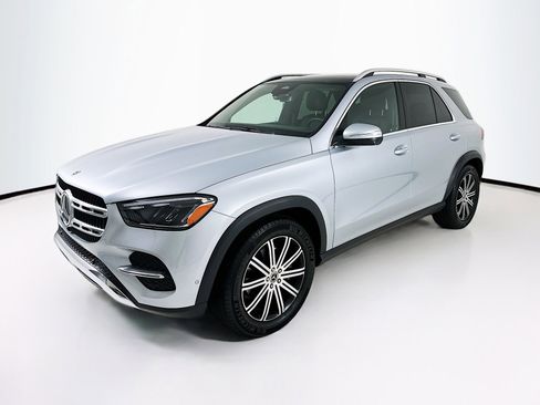 Used 2025 Mercedes-Benz GLE 350 4MATIC image 3
