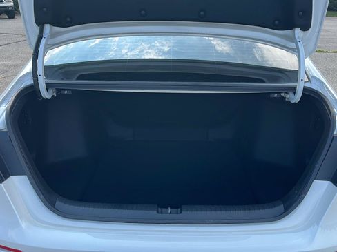 Used 2024 Honda Accord EX-L image 19