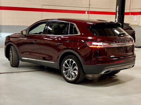 Used 2023 Lincoln Nautilus Reserve AWD/4WD image 2