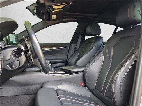 Used 2018 BMW 540i RWD image 11