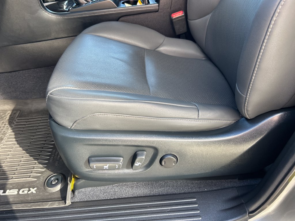 Used 2023 Lexus GX 460 Premium w/ Premium Plus Package AWD/4WD image 31