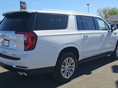 New 2026 GMC Yukon XL Denali w/ Sun & Power Step Package AWD/4WD image 9