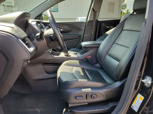Used 2024 GMC Terrain SLT AWD/4WD image 19