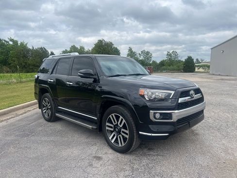 Used 2018 Toyota 4Runner Limited AWD/4WD image 3