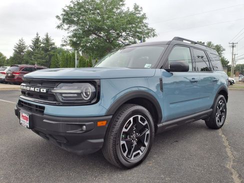 Used 2021 Ford Bronco Sport Outer Banks image 2