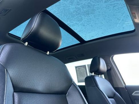 Used 2021 Volkswagen Atlas SE w/ Panoramic Sunroof Package image 16